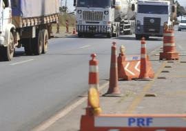 prf-quase-44-das-mortes-nas-estradas-envolvem-veiculos-de-carga1771895110-1450x850-01938be5_1.jpg