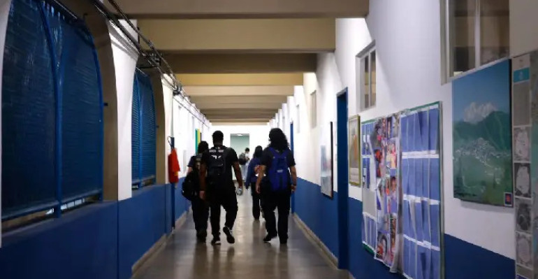 enfrentamento-a-violencia-e-desafio-para-71-7-dos-gestores-de-escolas-720x478.jpg