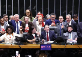 aprovacao_da_pec_6x1_na_camara.jpg