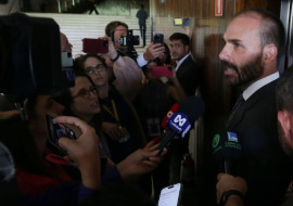 stf-condena-eduardo-bolsonaro-a-inelegibilidade-e-a-4-anos-de-prisao-1450x960.jpg
